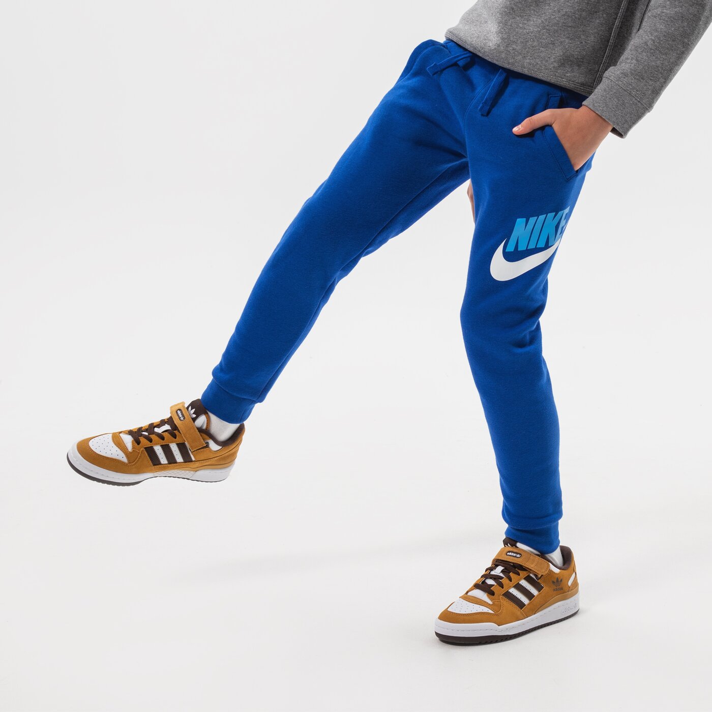 Детски панталони NIKE ПАНТАЛОНИ NIKE SPORTSWEAR CLUB FLEECE BOY cj7863-481 цвят син
