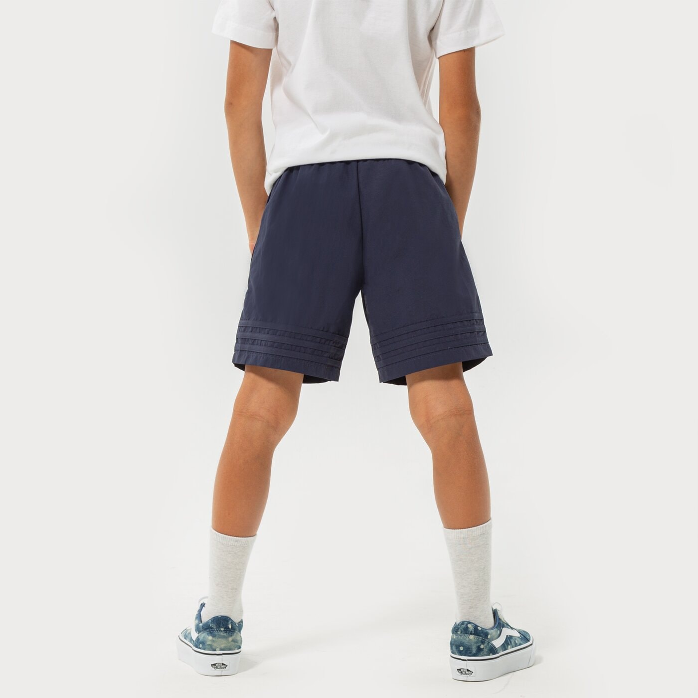  ADIDAS ШОРТИ BOY he2085 цвят тъмносин