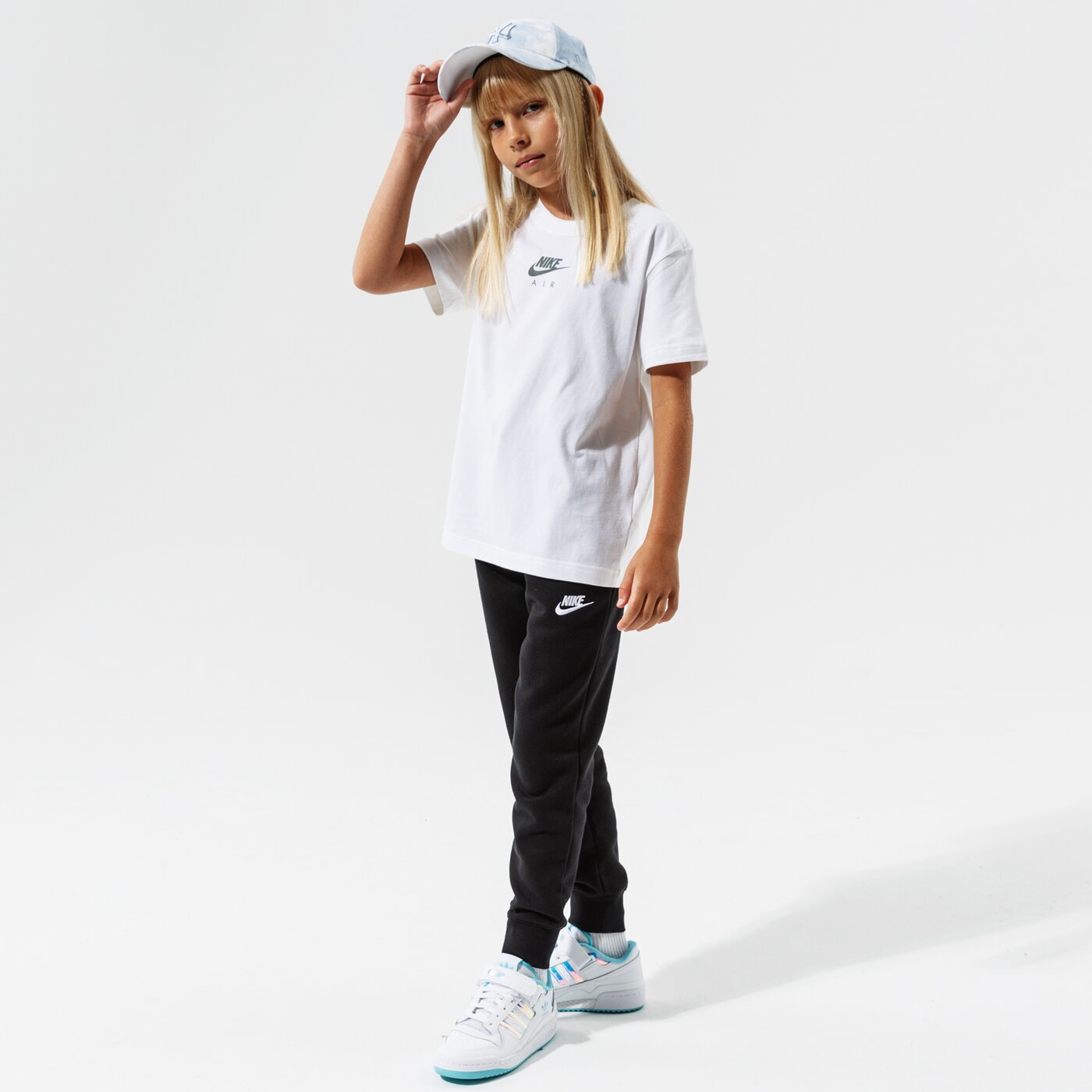 Детска тениска NIKE ТЕНИСКА G NSW TEE BF NIKE AIR GIRL dj6933-100 цвят бял