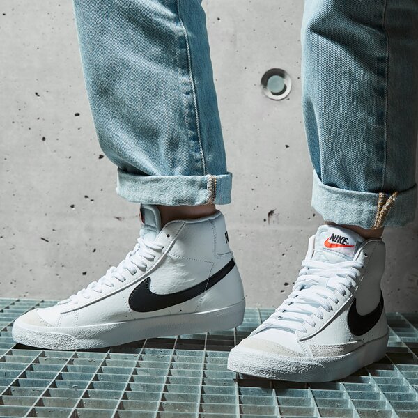 Детски маратонки NIKE BLAZER MID '77  da4086-100 цвят бял