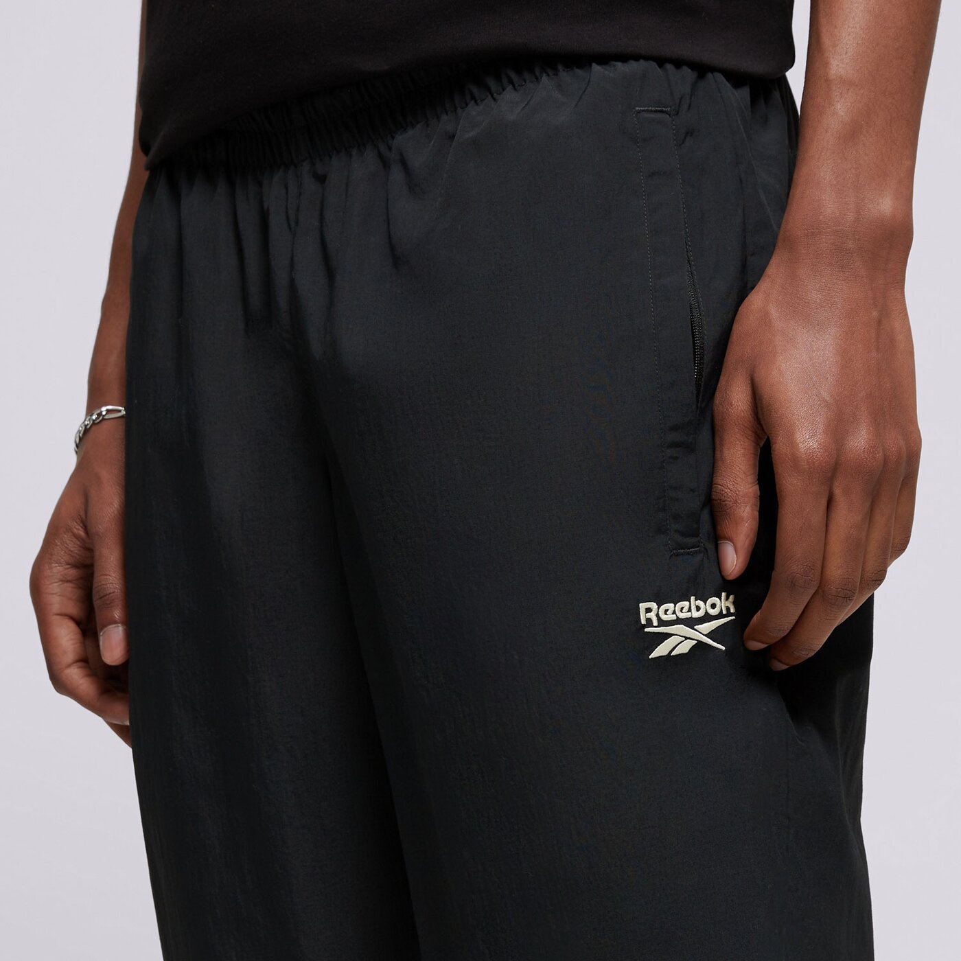 Мъжки панталони REEBOK ПАНТАЛОНИ CL F FR TRACKPANT 100022966 цвят черен