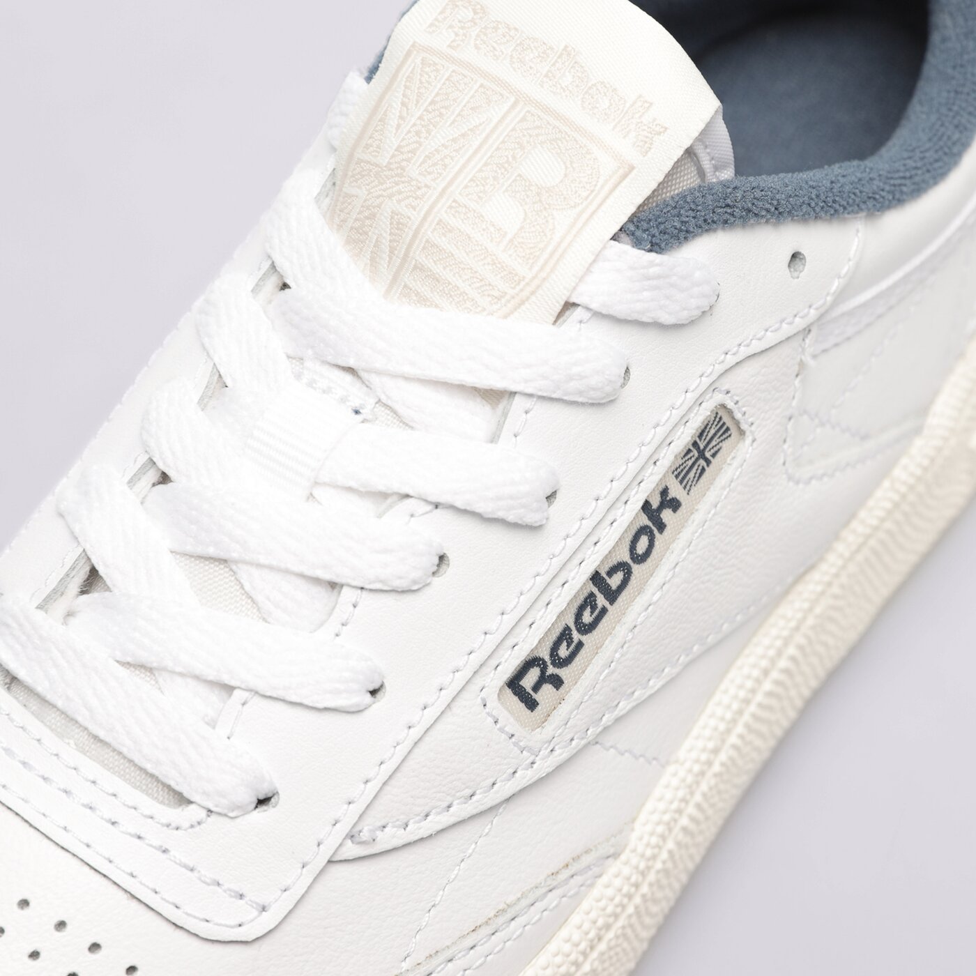 Дамски маратонки REEBOK CLUB C 85 100033086 цвят бял