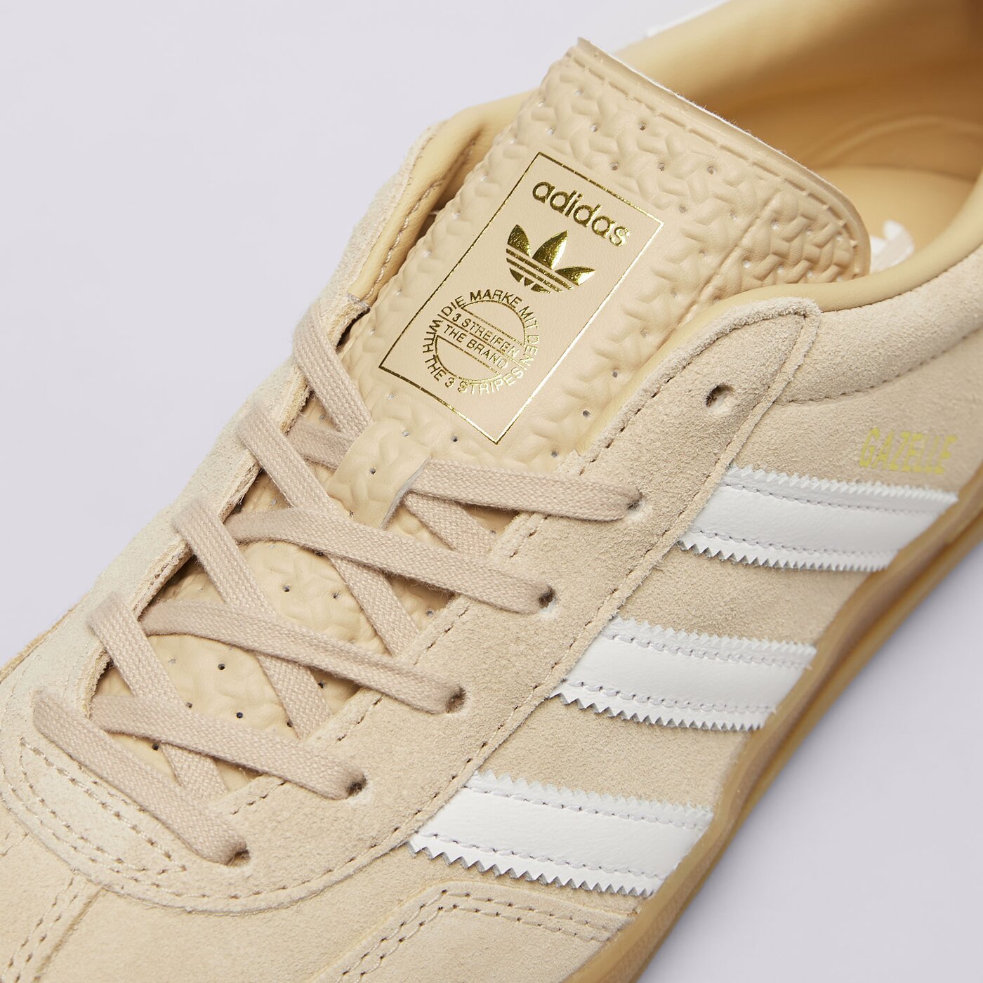 Дамски маратонки ADIDAS GAZELLE INDOOR W ih5482 цвят бежов