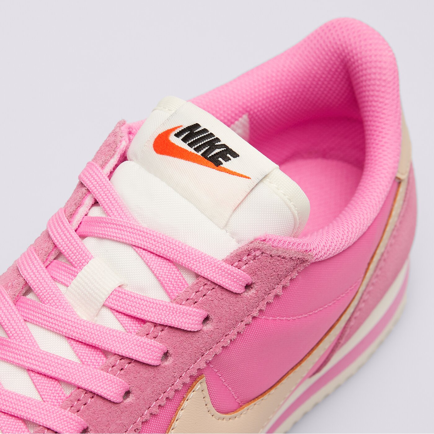 Дамски маратонки NIKE W CORTEZ SE  if1764-601 цвят розов