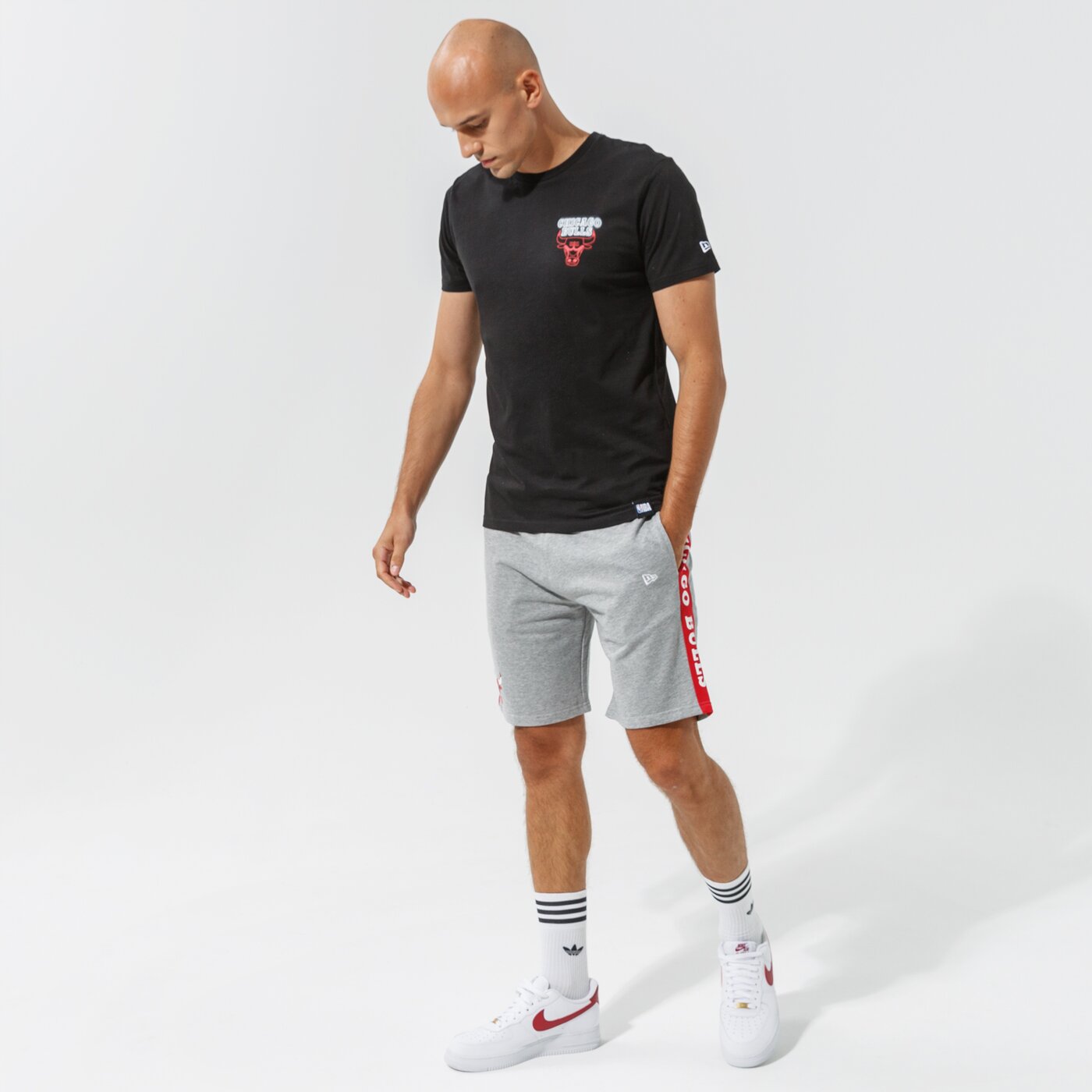 Мъжки къси панталони NEW ERA ШОРТИ NBA SIDE PANEL SHORT BULLS CHICAGO BULLS LGHFD 12590890 цвят сив