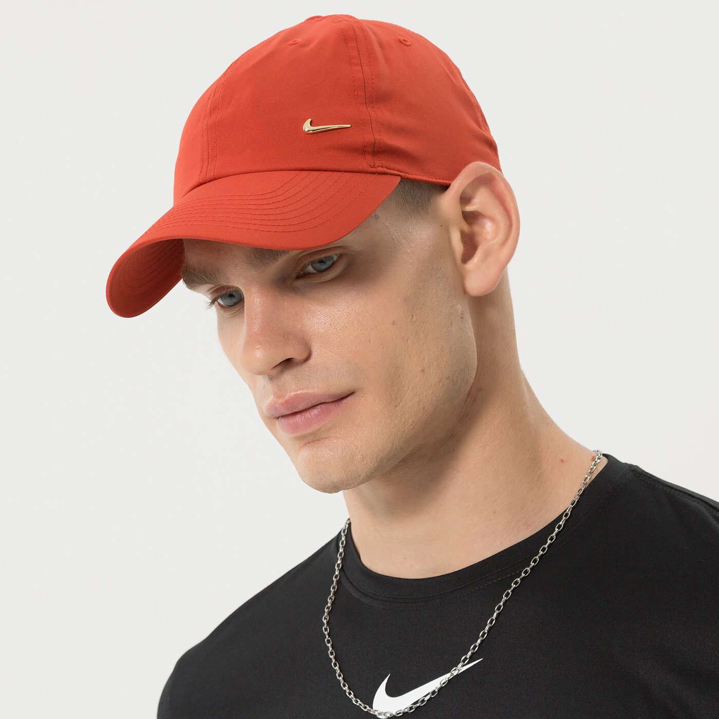 Дамска шапка с козирка NIKE ШАПКА NIKE SPORTSWEAR HERITAGE 86 943092-623 цвят червен