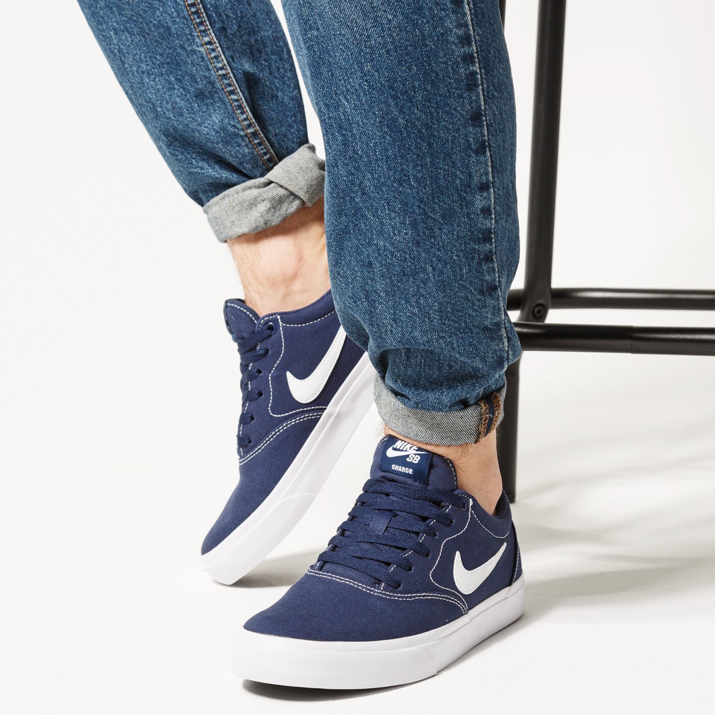 Мъжки маратонки NIKE SB CHARGE SOLARSOFT TEXTILE cd6279-402 цвят тъмносин