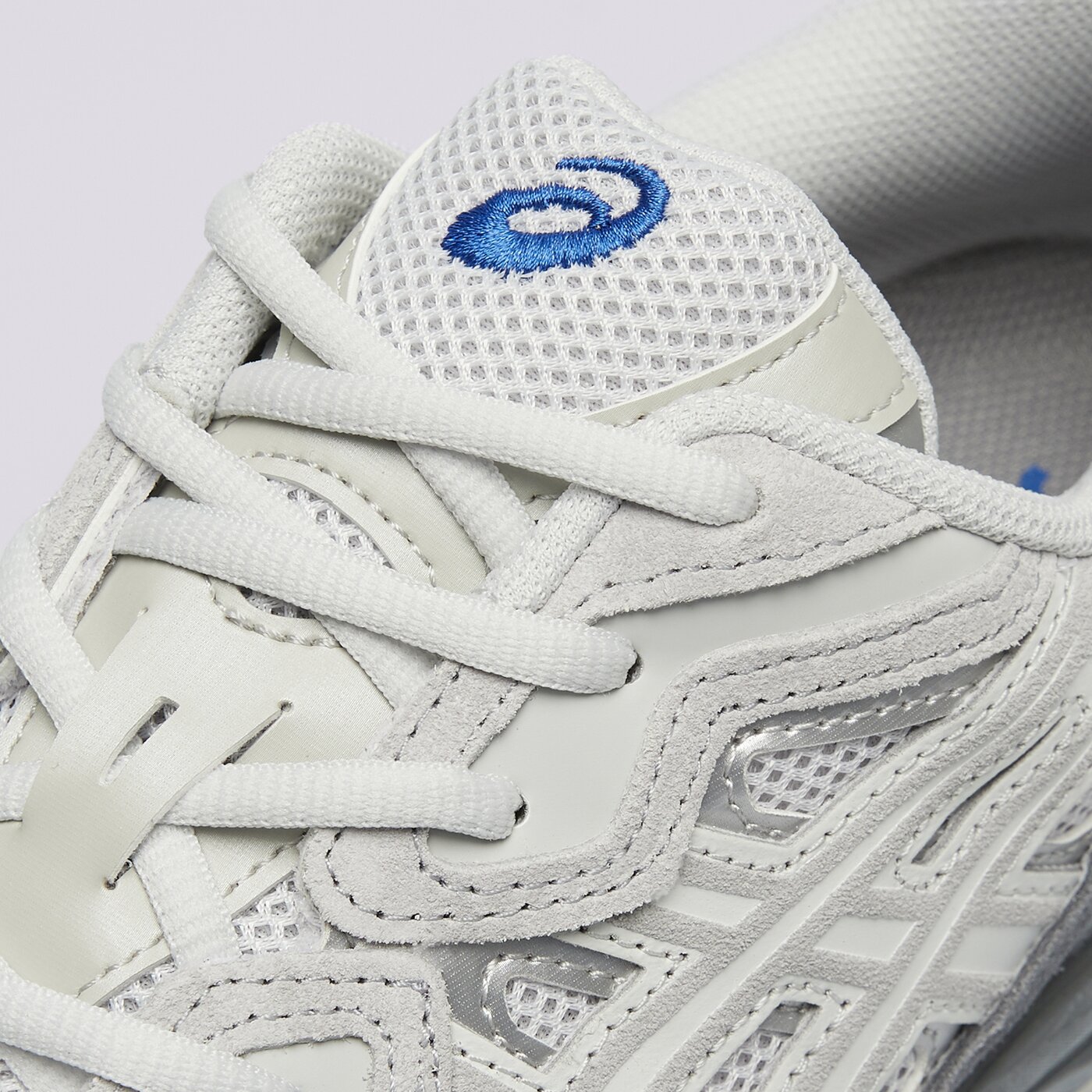 Мъжки маратонки ASICS GEL-NYC 1203a383025 цвят бял