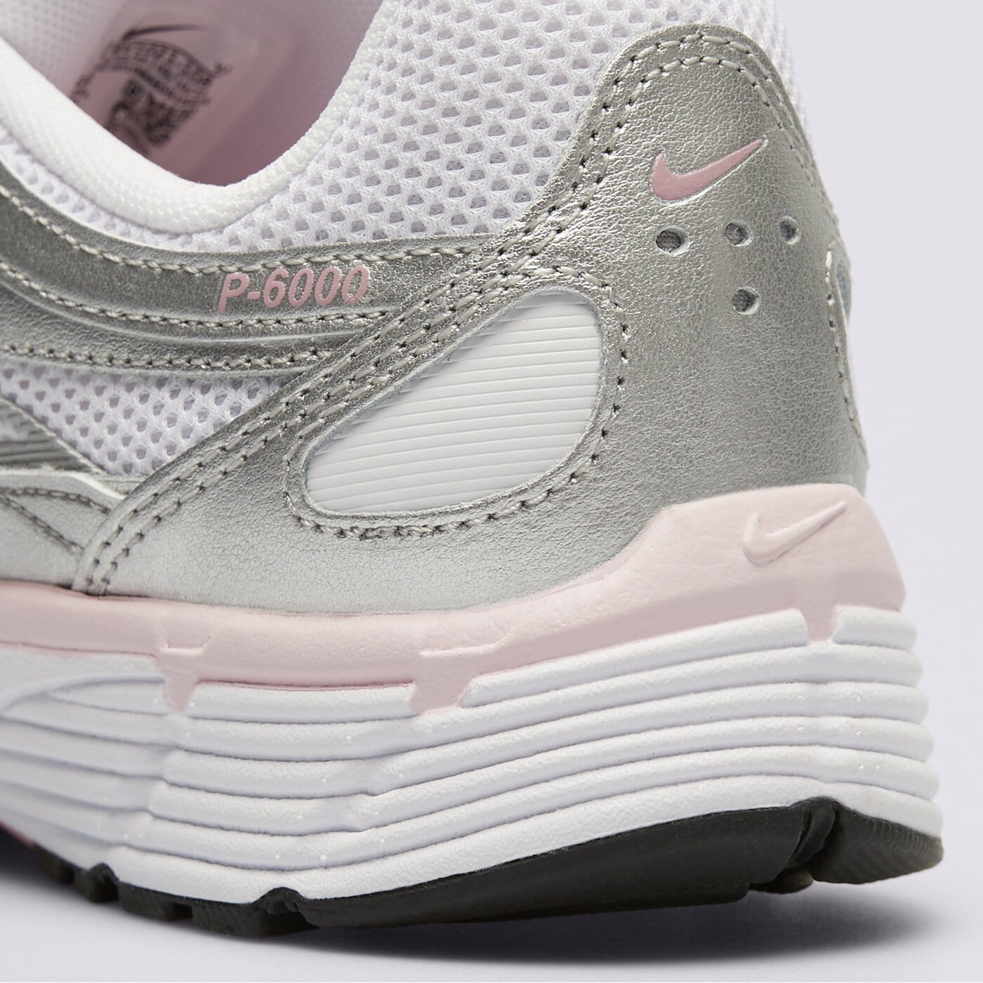 Дамски маратонки NIKE W P-6000 bv1021-108 цвят бял