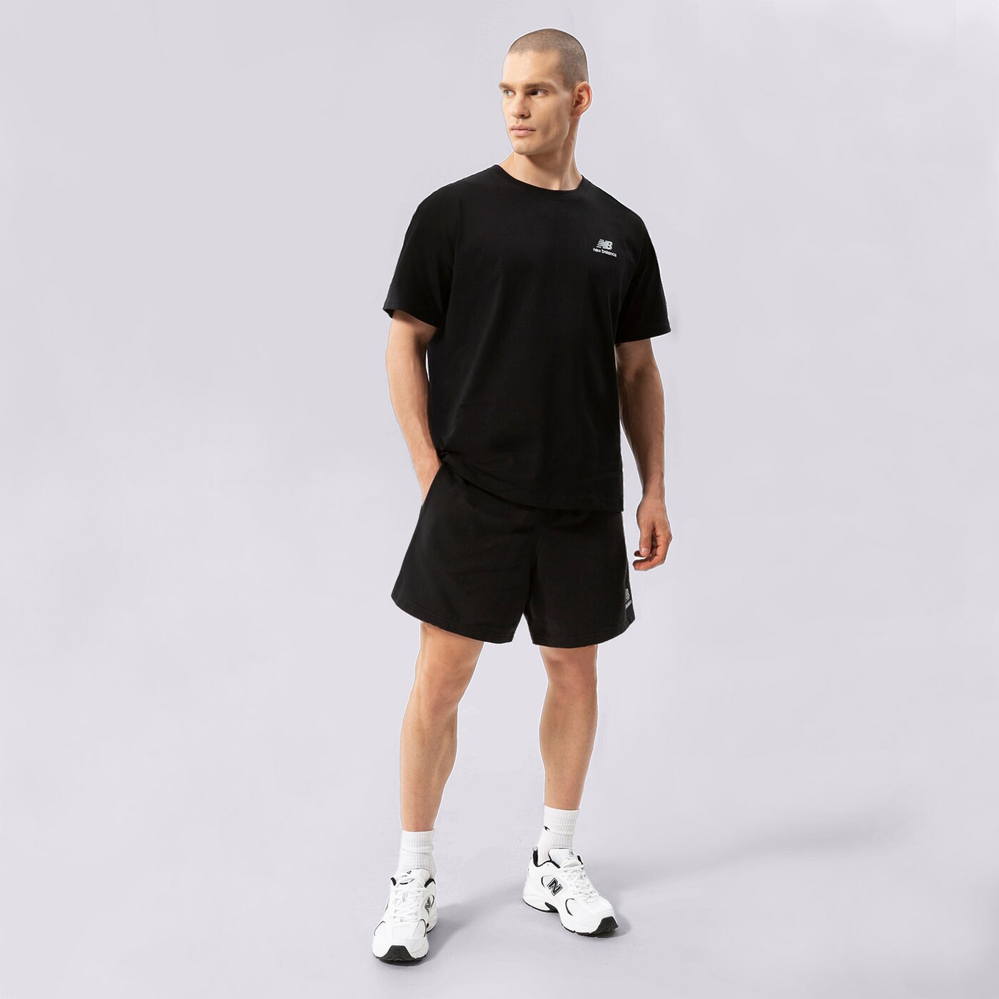 Мъжка тениска NEW BALANCE ТЕНИСКА NB ESSENTIALS UNI-SSENTIALS TEE ut21503bk цвят черен
