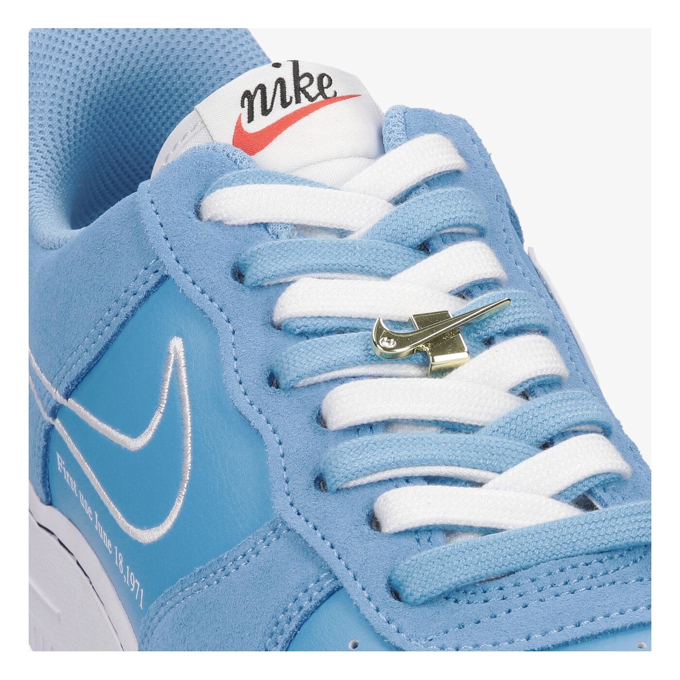 Мъжки маратонки NIKE AIR FORCE 1 '07 LV8 db3597-400 цвят син