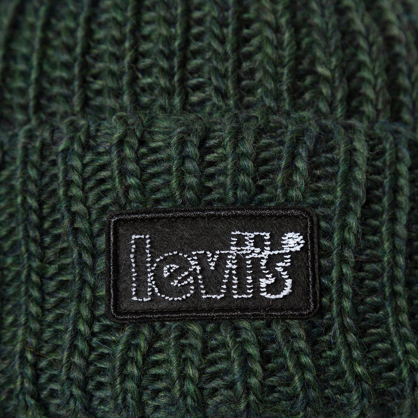 Дамска зимна шапка LEVI'S ШАПКА CHUNKY BEANIE d7257-0002 цвят зелен