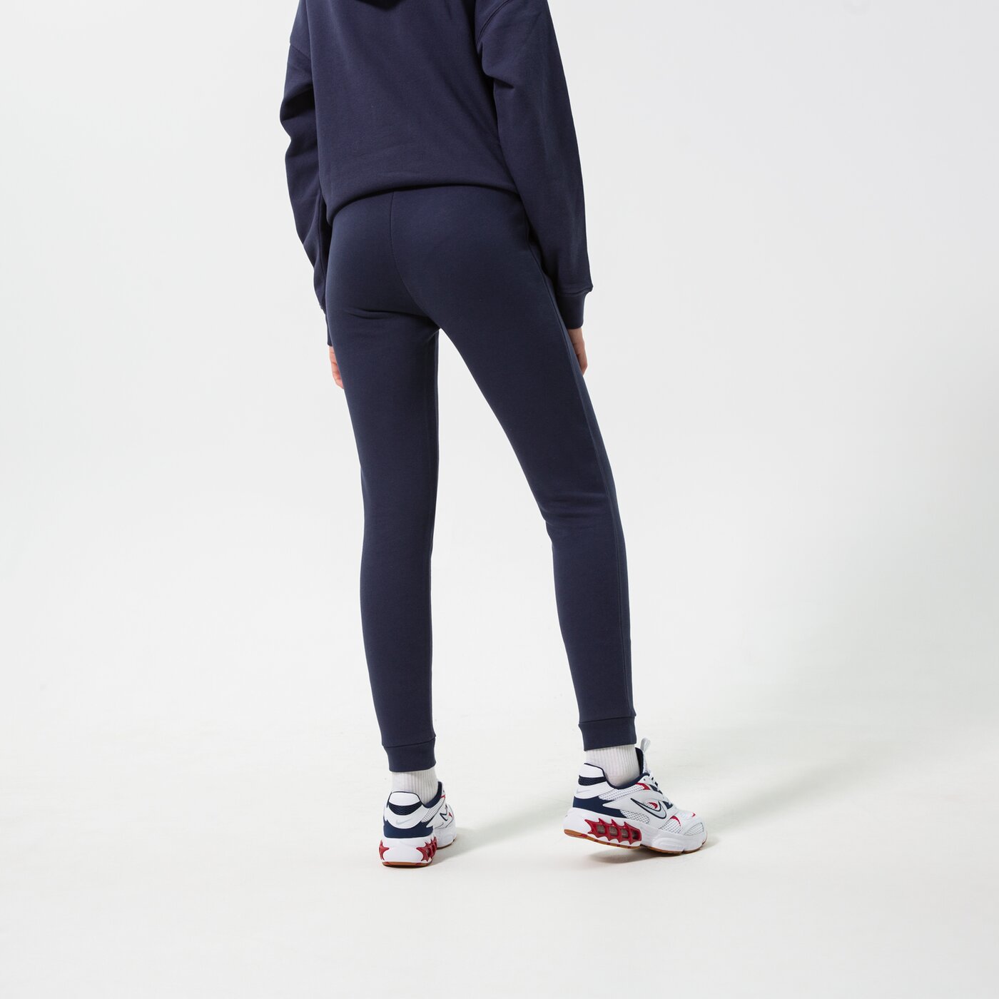 Дамски панталони ADIDAS ПАНТАЛОНИ TRACK PANT hf7502 цвят тъмносин