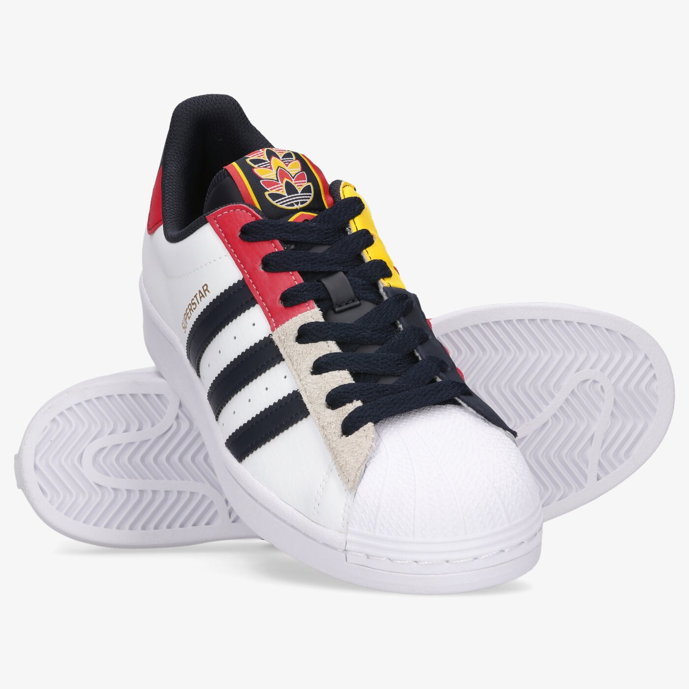 Мъжки маратонки ADIDAS SUPERSTAR  h05250 цвят бял