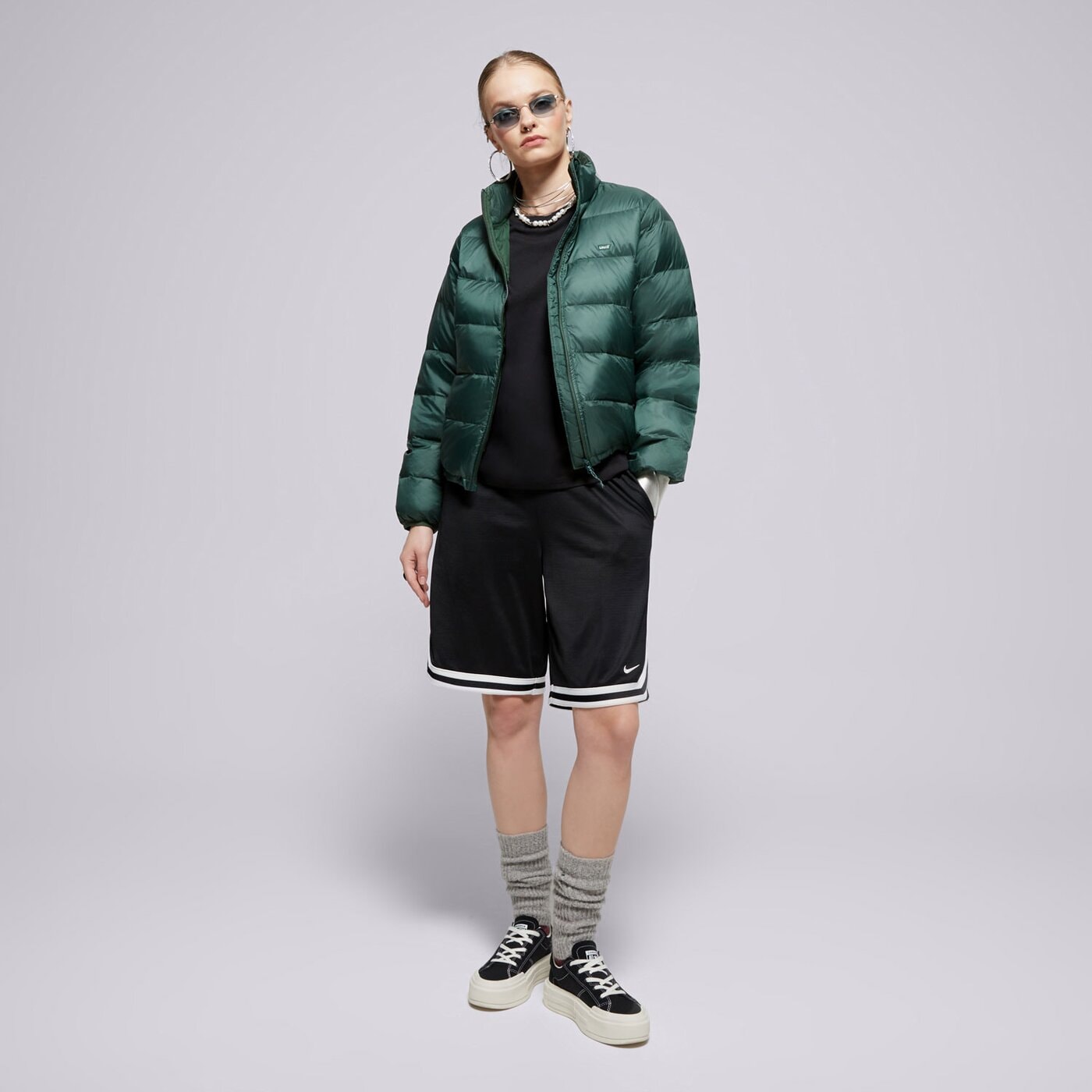 Дамска тениска ТЕНИСКА W JORDAN ESSEN GF TEE CORE 23 BLACK/WHITE hj5490-010 цвят черен