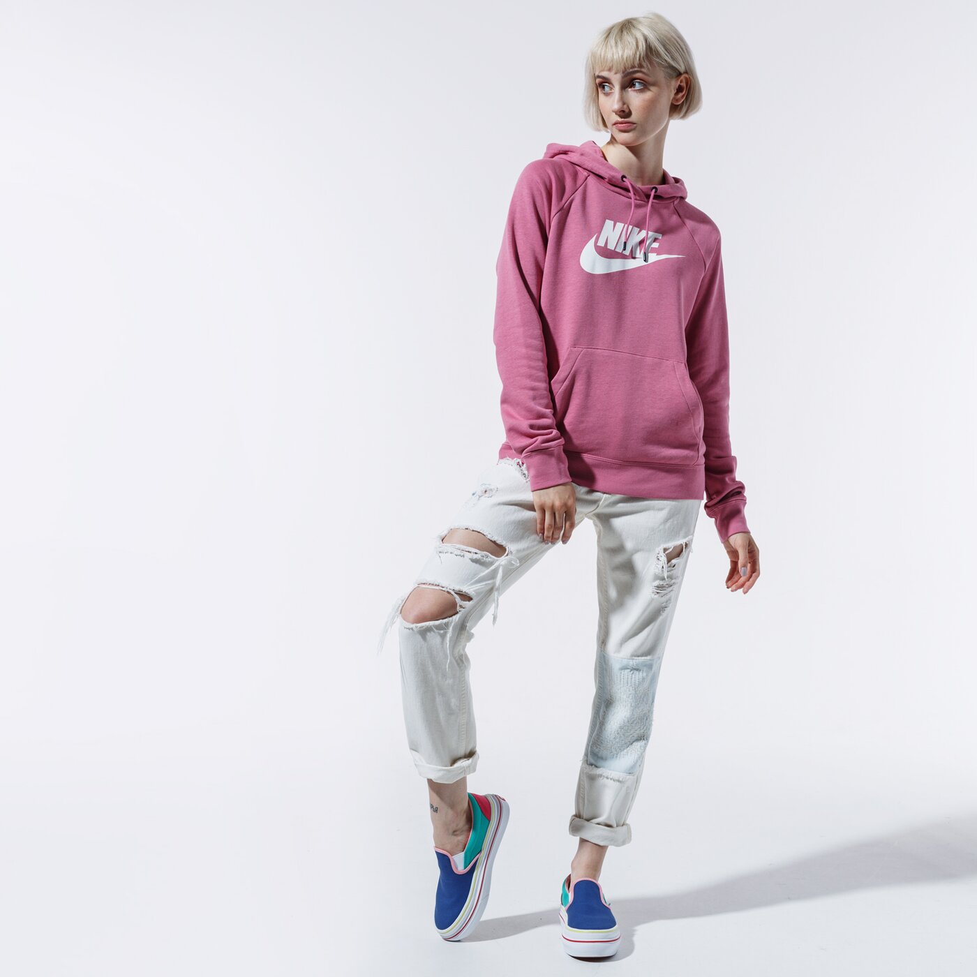 Дамски суичър NIKE СУИТЧЪР С КАЧУЛКА SPORTSWEAR ESSENTIAL bv4126-614 цвят розов