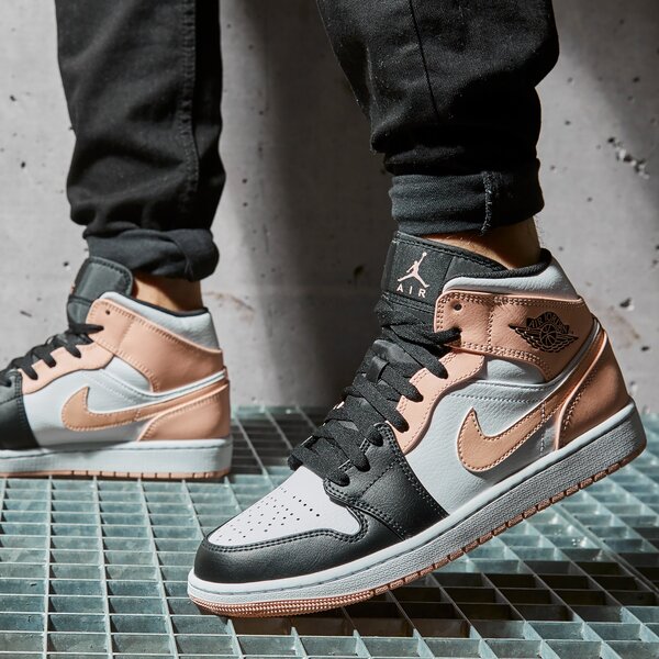 Мъжки маратонки AIR JORDAN 1 MID  554724-133 цвят розов