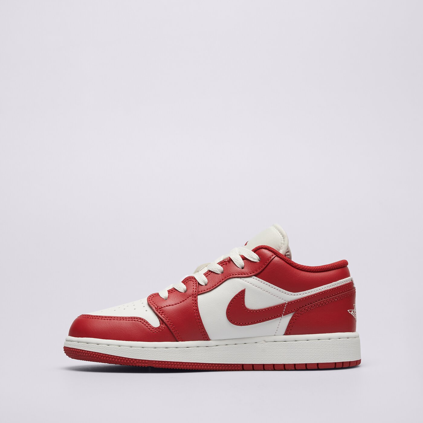 Детски маратонки JORDAN 1 LOW 553560-166 цвят червен