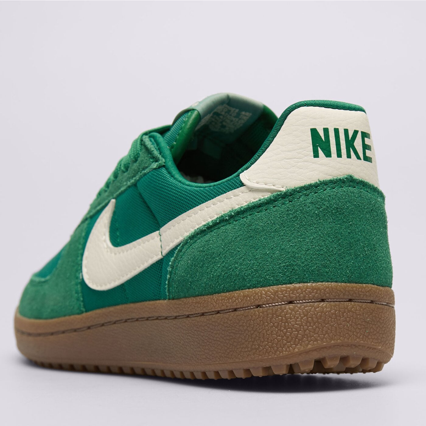 Дамски маратонки NIKE WMNS FIELD GENERAL NSTLG  hj6000-300 цвят зелен