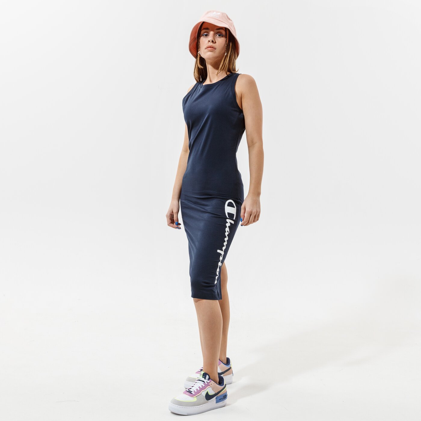 Дамски CHAMPION РОКЛЯ АНЦУГS 112610bs501 цвят тъмносин