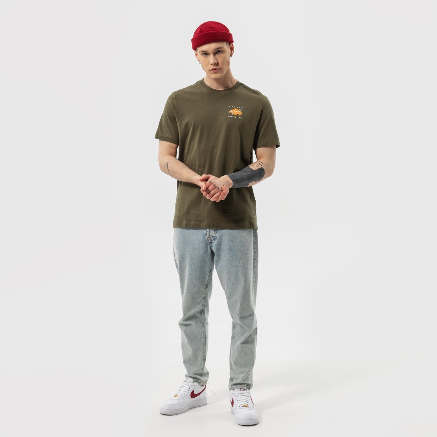 Мъжка тениска JORDAN ТЕНИСКА M J FLT ESS JDN AIR GFX CREW dh8968-222 цвят каки