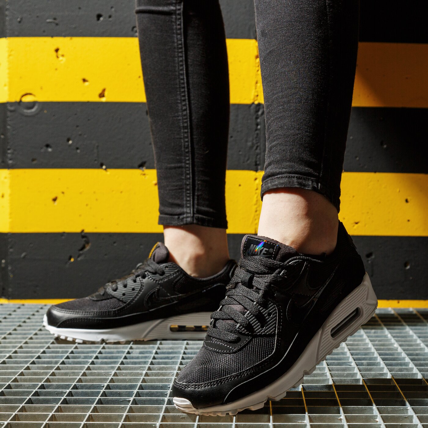 Дамски маратонки NIKE AIR MAX 90 TWIST cv8110-001 цвят черен