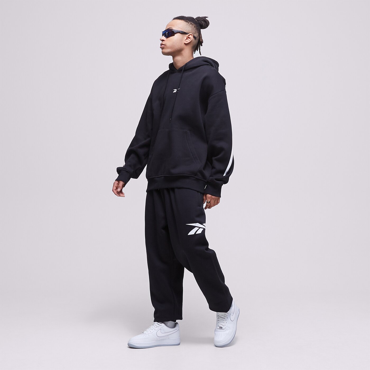 Мъжки суичър REEBOK СУИТЧЪР С КАЧУЛКА CL BV HOODIE hy7105 цвят черен