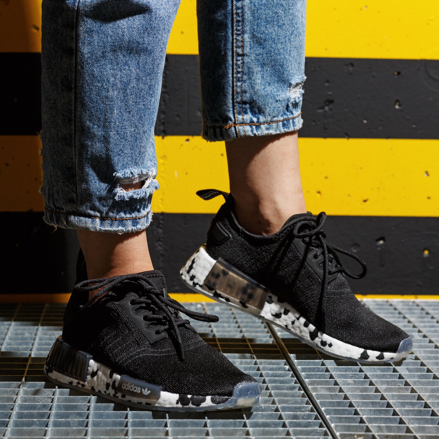 Детски маратонки ADIDAS NMD_R1J h05652 цвят черен