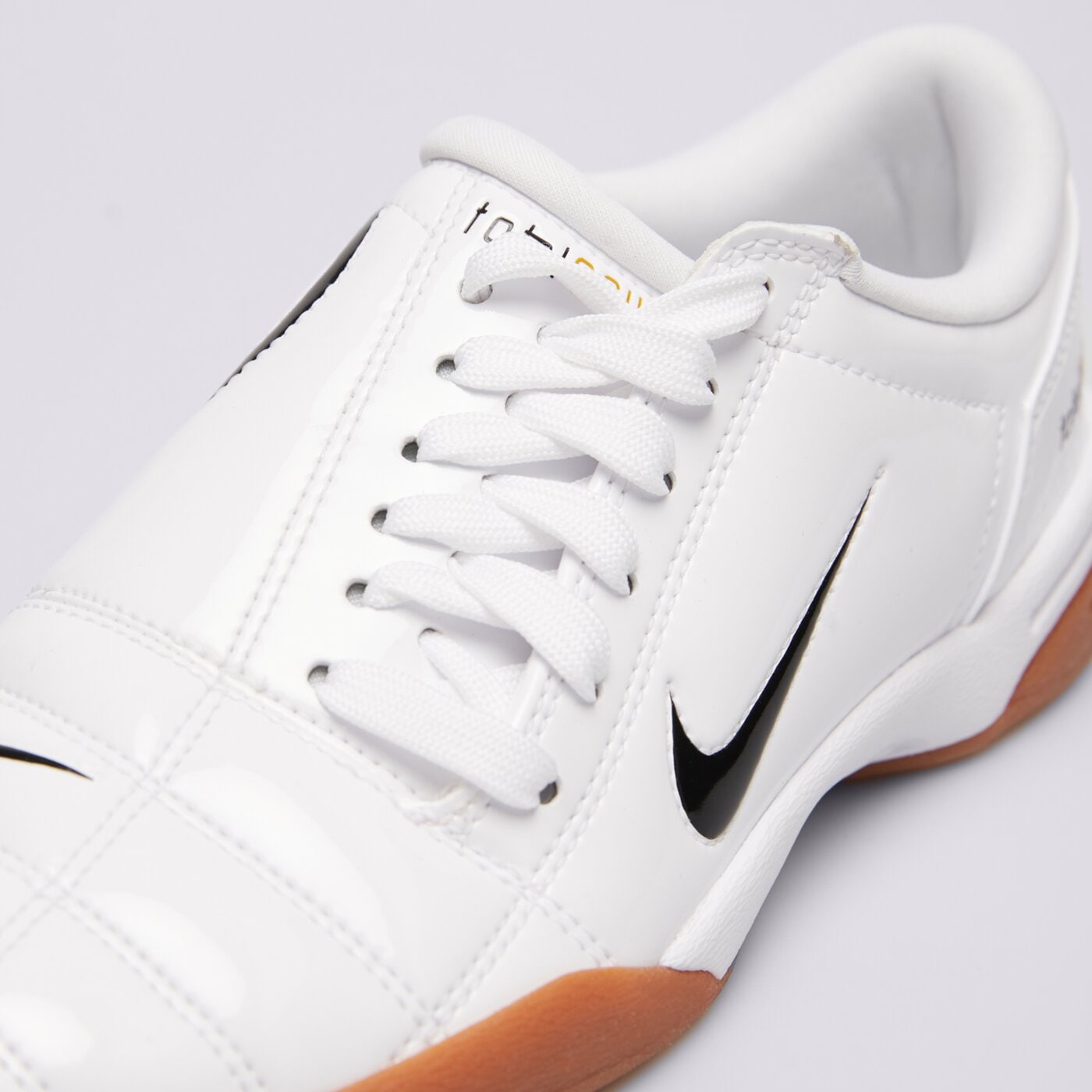 Дамски маратонки NIKE WMNS T90 PATENT ib5666-100 цвят бял