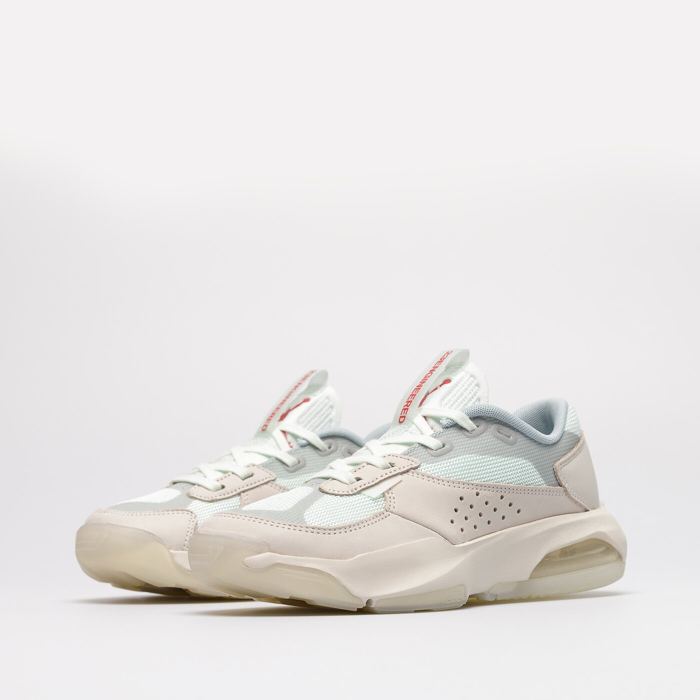 Дамски маратонки JORDAN AIR 200E dh7381-163 цвят бежов