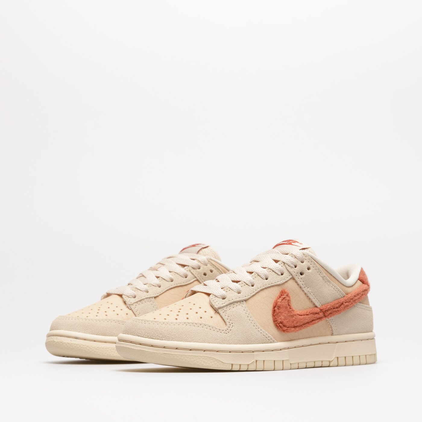 Дамски маратонки NIKE WMNS DUNK LOW dz4706200 цвят многоцветен