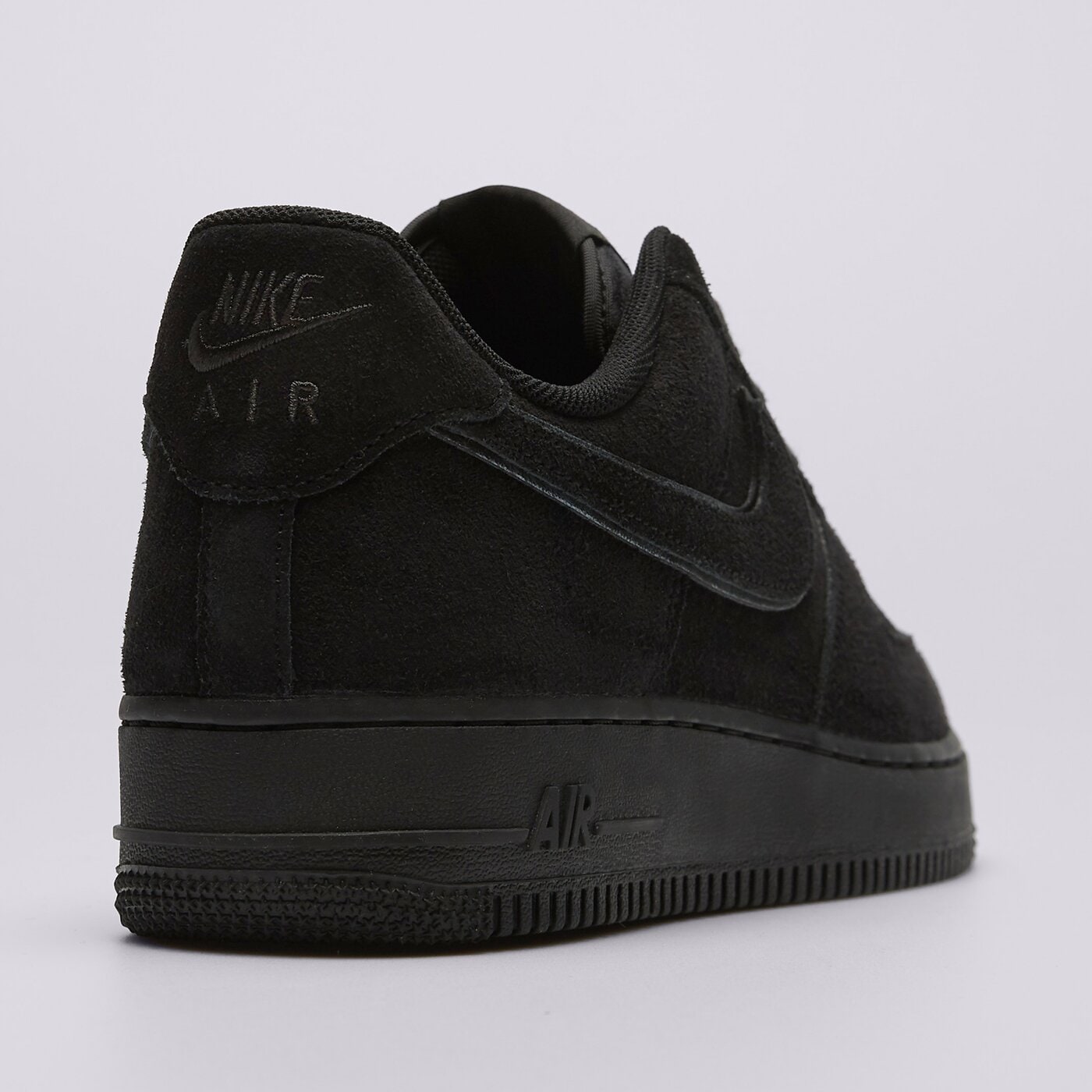 Мъжки маратонки NIKE AIR FORCE 1 '07 LV8 hq1966-002 цвят черен