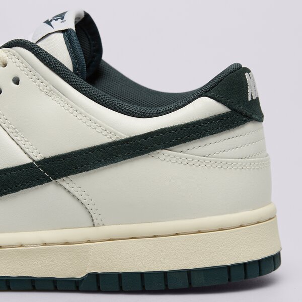 Мъжки маратонки NIKE DUNK LOW fq8080-133 цвят бежов