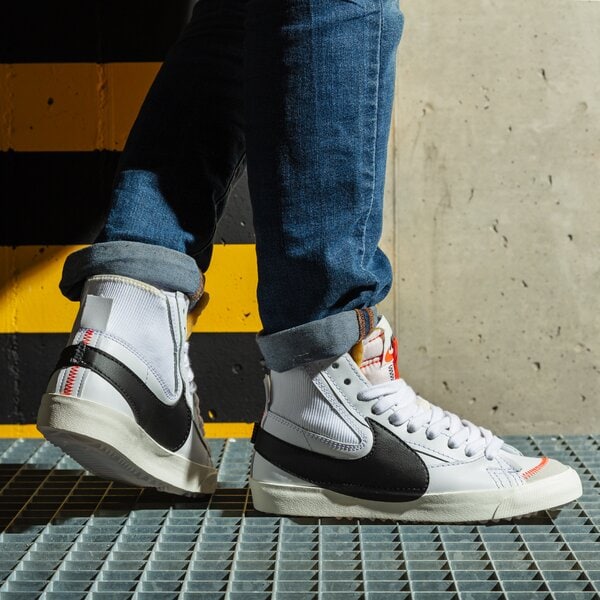 Мъжки маратонки NIKE BLAZER MID '77 JUMBO dd3111-100 цвят бял