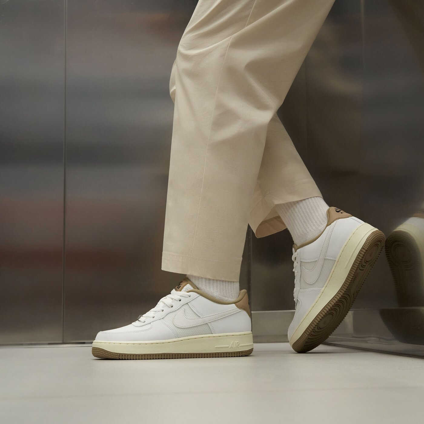 Детски маратонки NIKE AIR FORCE 1 LV8 hf6924-100 цвят бял