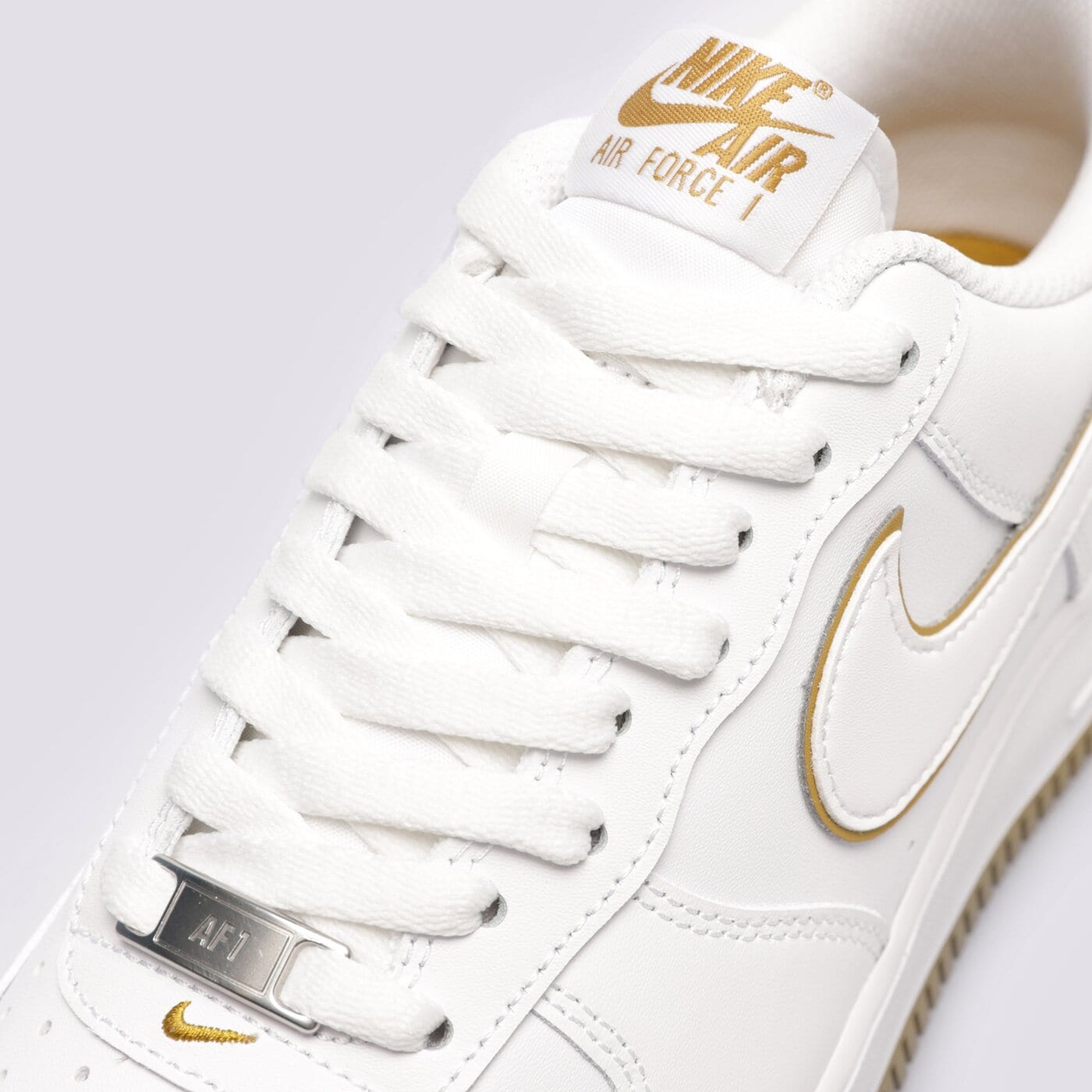 Мъжки маратонки NIKE AIR FORCE 1 '07  dv0788-104 цвят бял