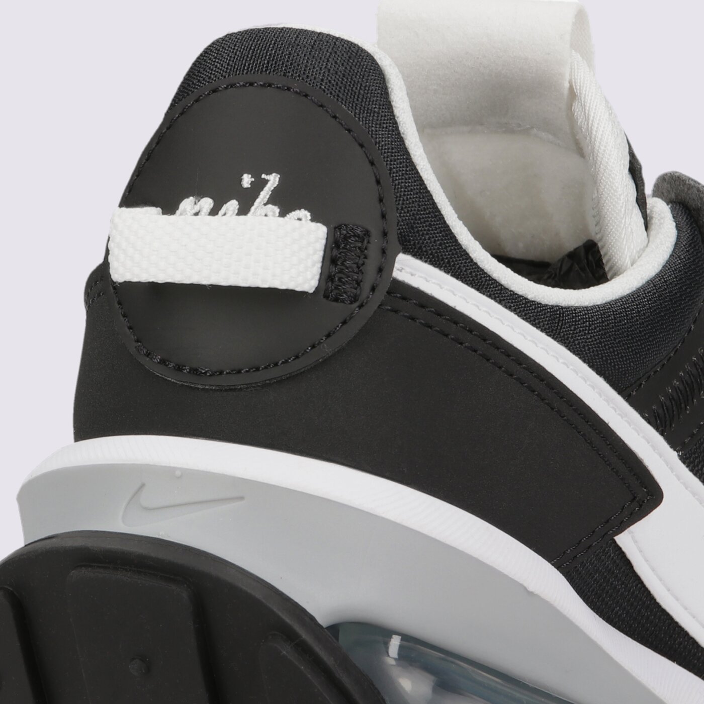 Дамски маратонки NIKE W AIR MAX PRE-DAY dc4025-001 цвят черен