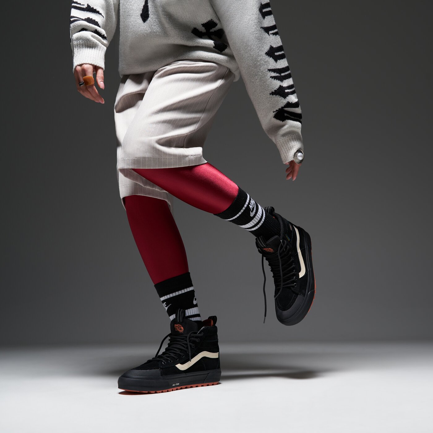 Дамски маратонки VANS MTE SK8-HI WATERPROOF vn000cvtblk1 цвят черен