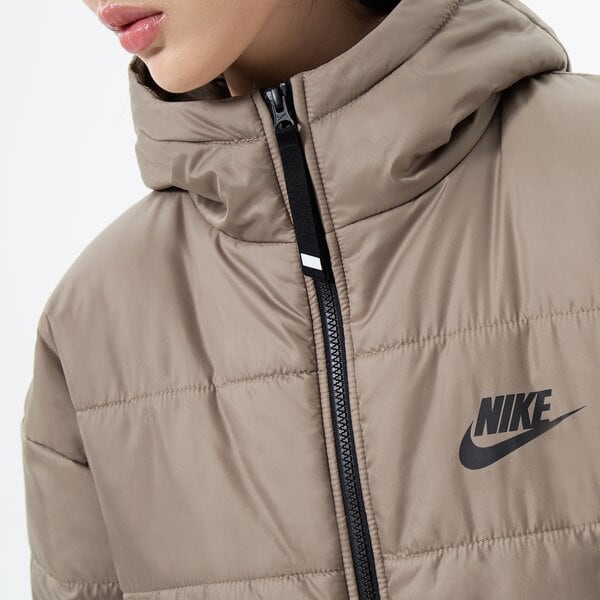 Дамско зимно яке NIKE ЯКЕ ЗИМНО W NSW SYN TF RPL HD JKT dx1797-351 цвят сив