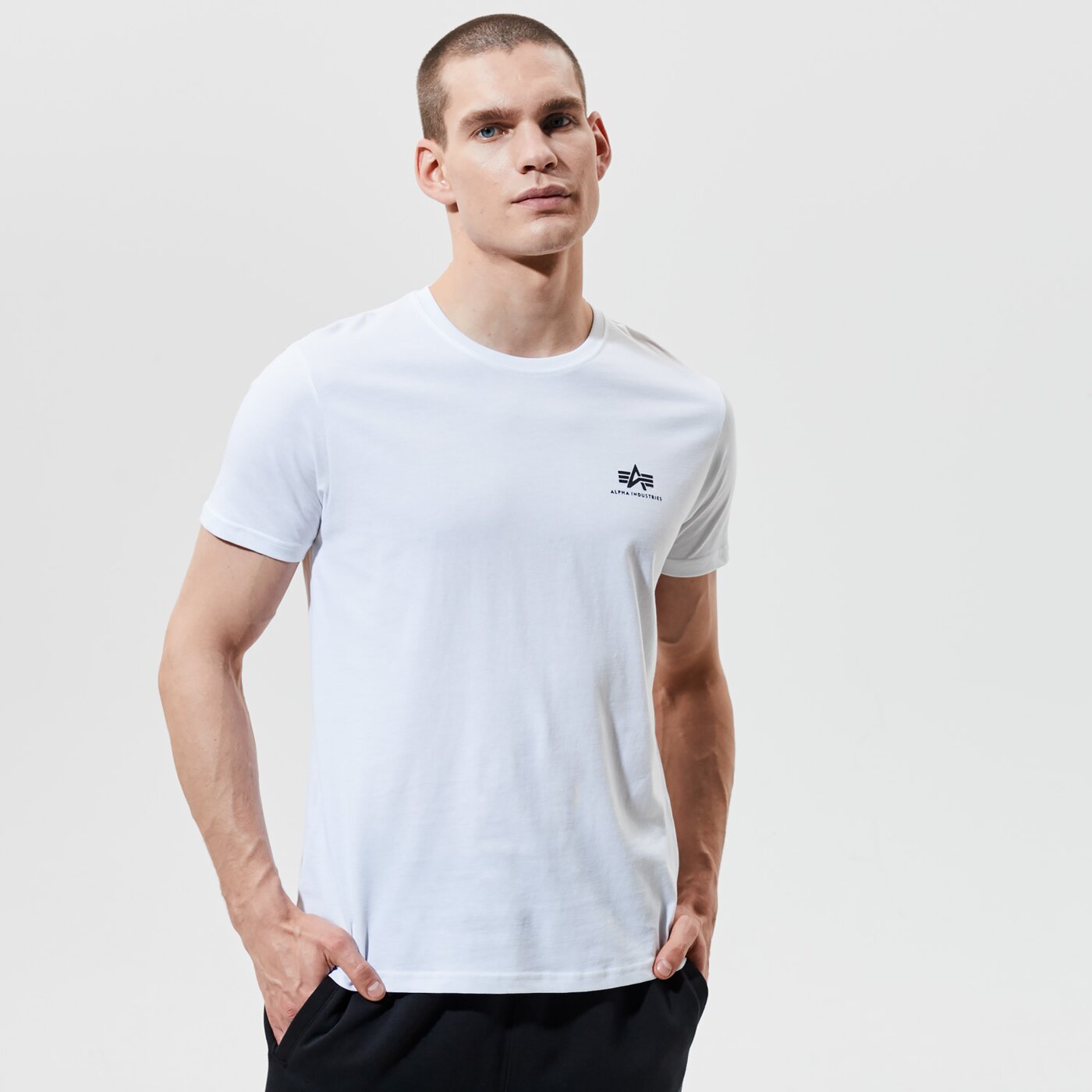 Мъжка тениска ALPHA INDUSTRIES ТЕНИСКА BASIC T SMALL LOGO 188505-09 цвят бял