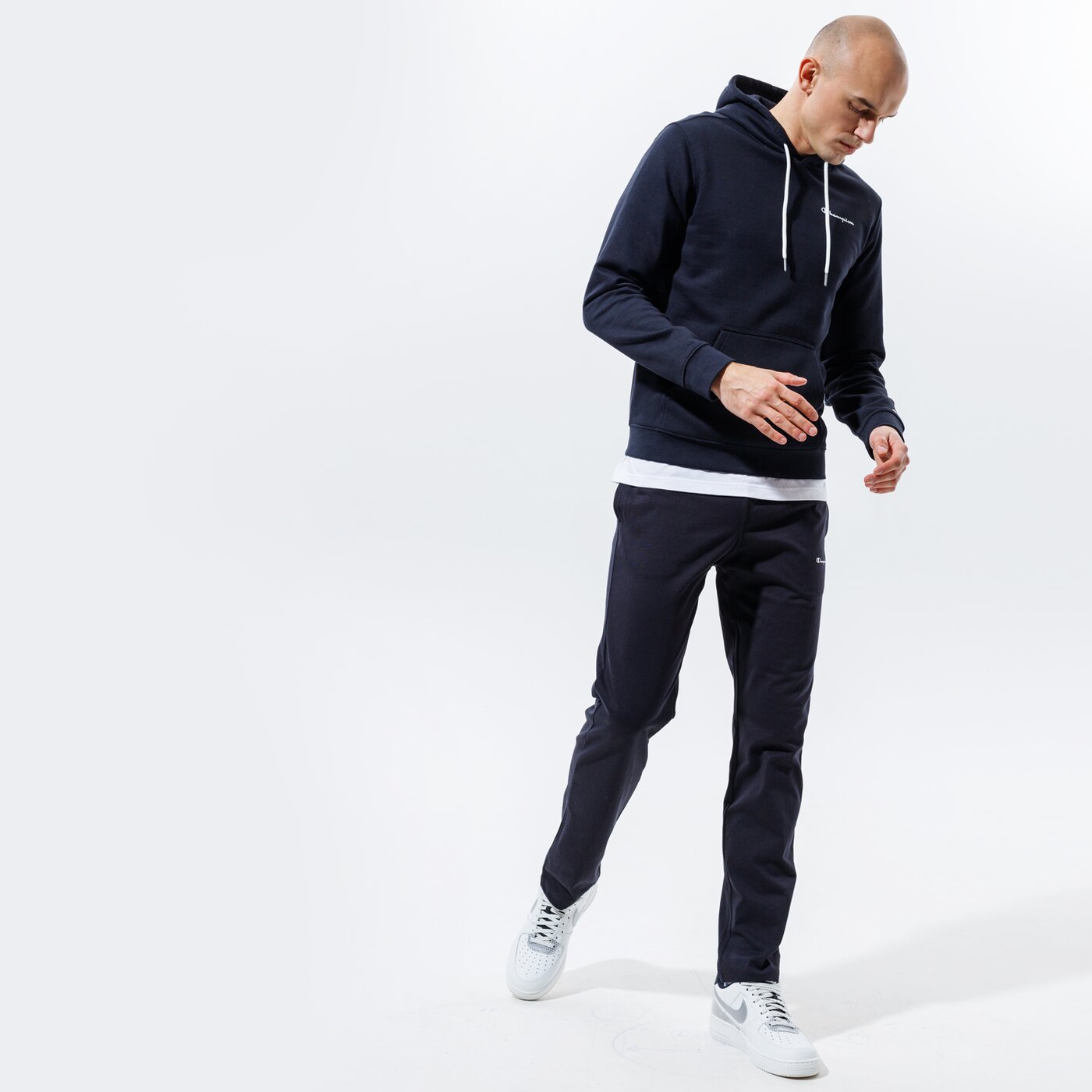 Мъжки суичър CHAMPION СУИТЧЪР С КАЧУЛКА HOODED SWEATSHIRT 214749kk001 цвят черен