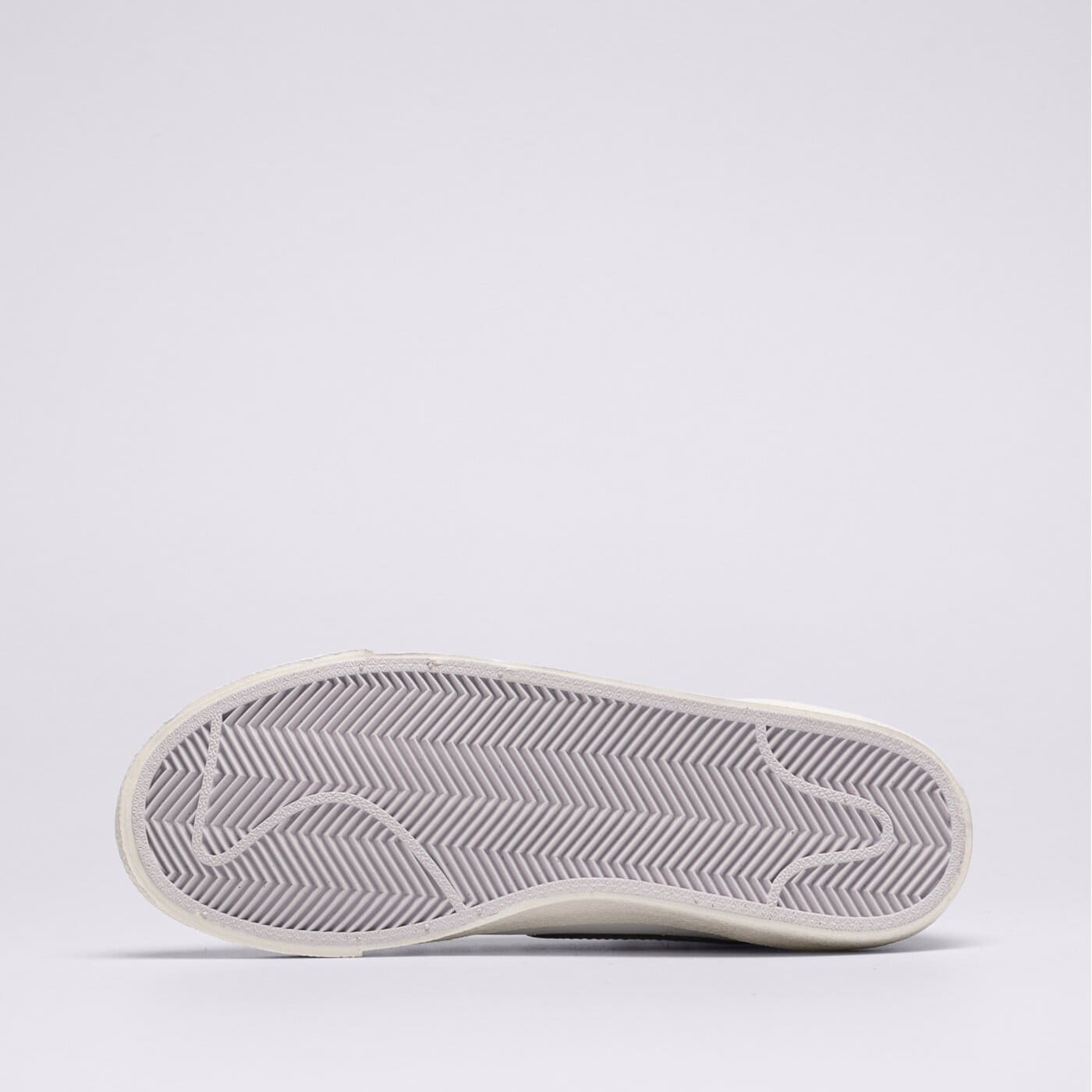 Дамски маратонки NIKE W BLAZER MID '77 cz1055-125 цвят бял