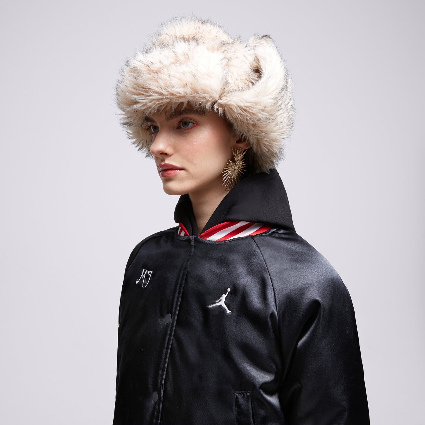 Дамско преходно яке JORDAN ЯКЕ W J VARSITY  fb5152-010 цвят черен