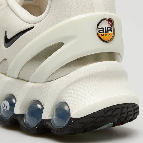 Дамски маратонки NIKE W AIR MAX DN8 hf5509-101 цвят кремав