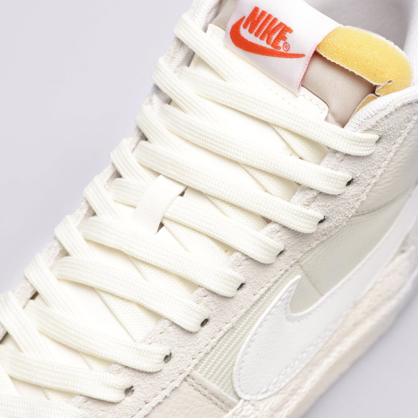 Мъжки маратонки NIKE BLAZER '77 PRO CLUB dq7673-003 цвят бежов