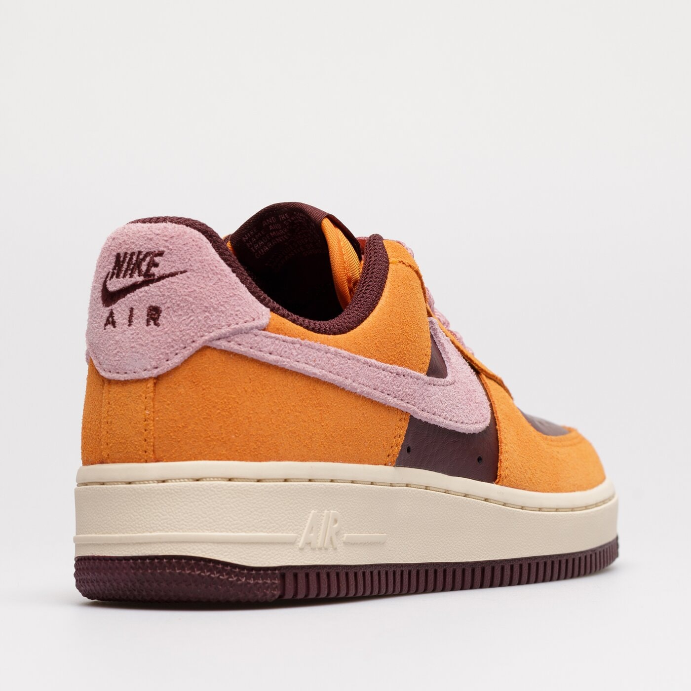 Дамски маратонки NIKE WMNS AIR FORCE 1 '07 ESO  dz5629-800 цвят оранжев