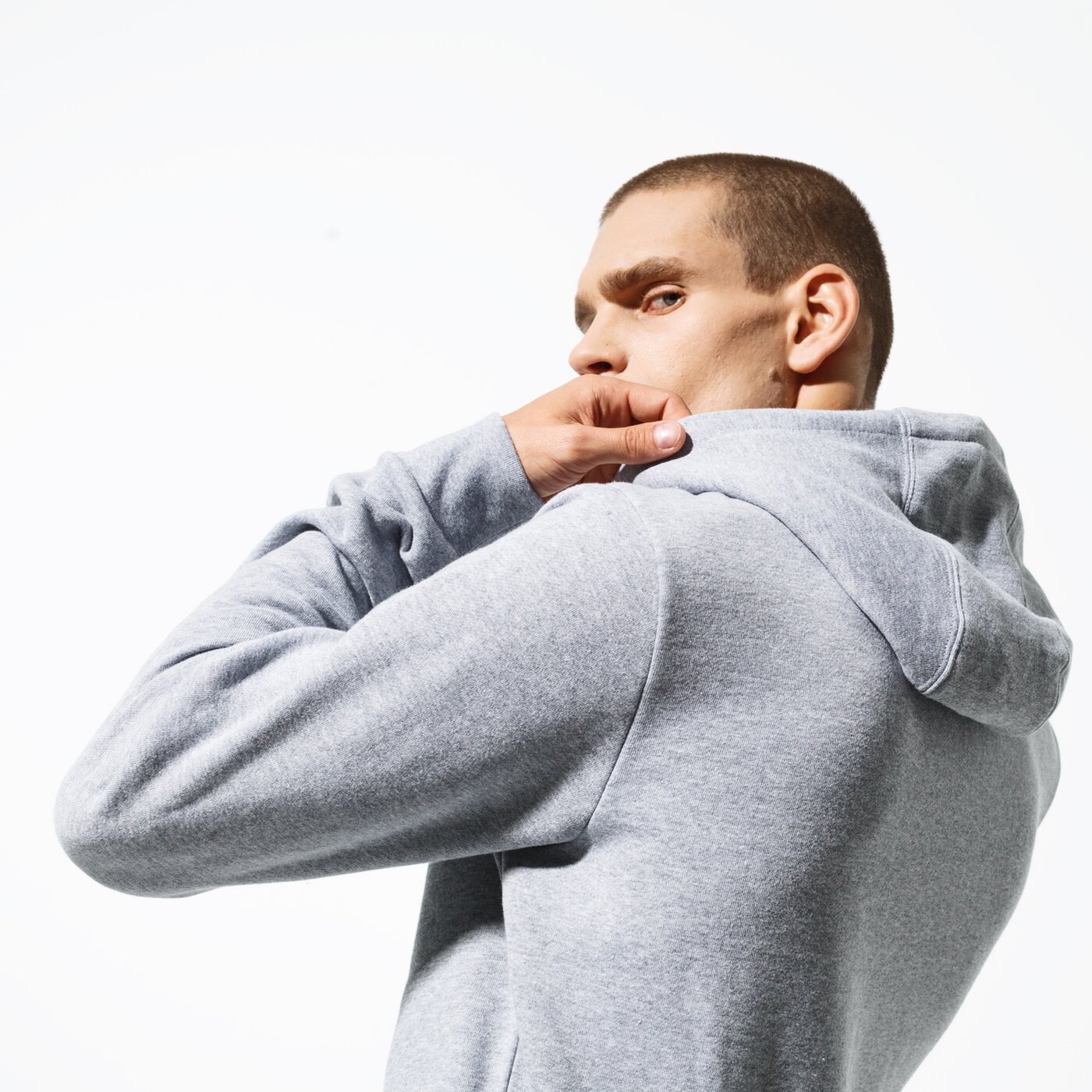 Мъжки суичър CONFRONT СУИТЧЪР ESSENTIAL GRY HOODY  cf39blm38004 цвят сив