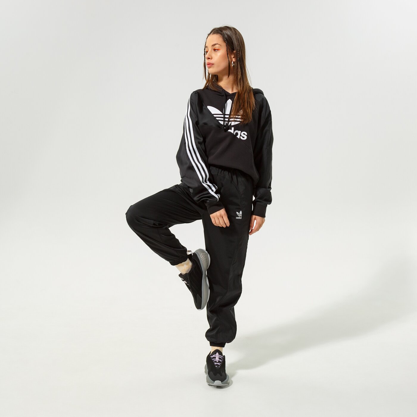 Дамски панталони ADIDAS ПАНТАЛОНИ PANTS hc7049 цвят черен