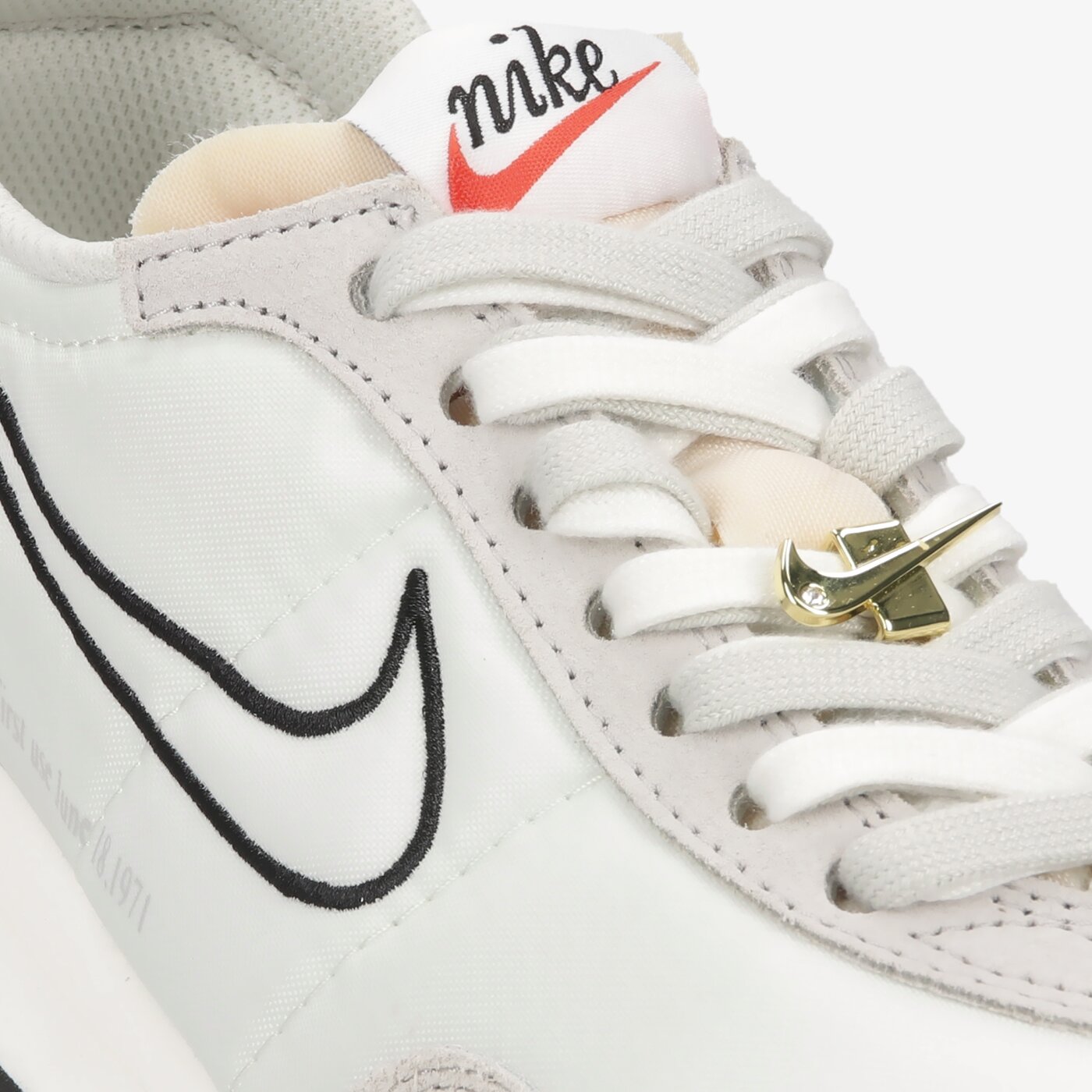 Мъжки маратонки NIKE WAFFLE TRAINER 2 dh4390-100 цвят бял