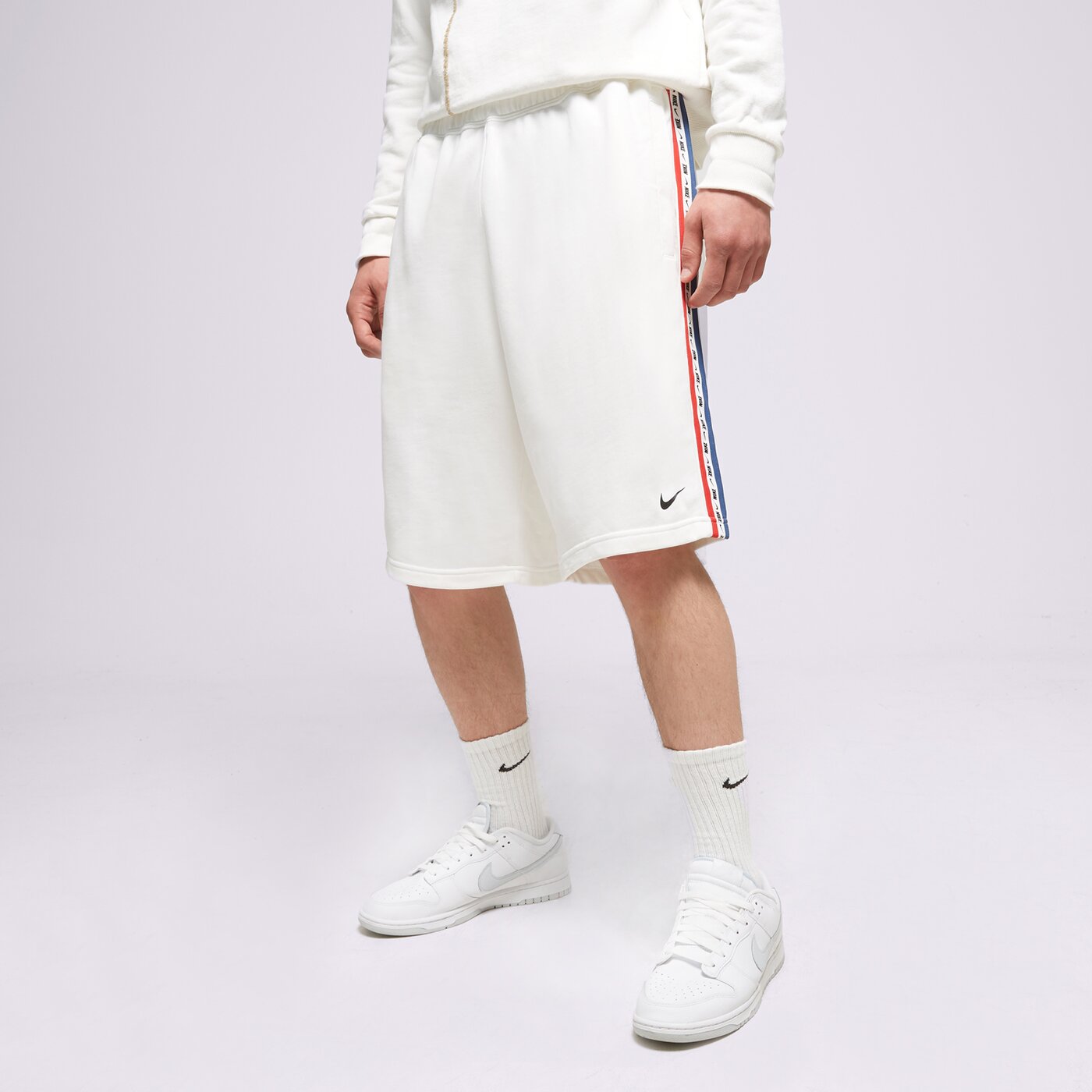 Мъжки къси панталони NIKE ШОРТИ TAPE SHORTS dr9973-100 цвят бял